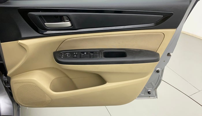 2020 Honda Amaze 1.2L I-VTEC VX, Petrol, Manual, 38,207 km, Driver Side Door Panels Control