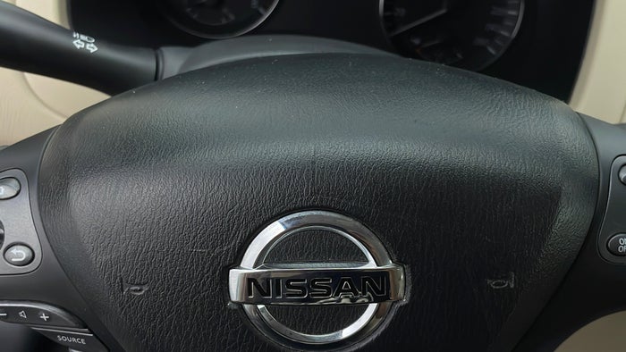 NISSAN PATHFINDER-Steering Wheel Trim Scratch