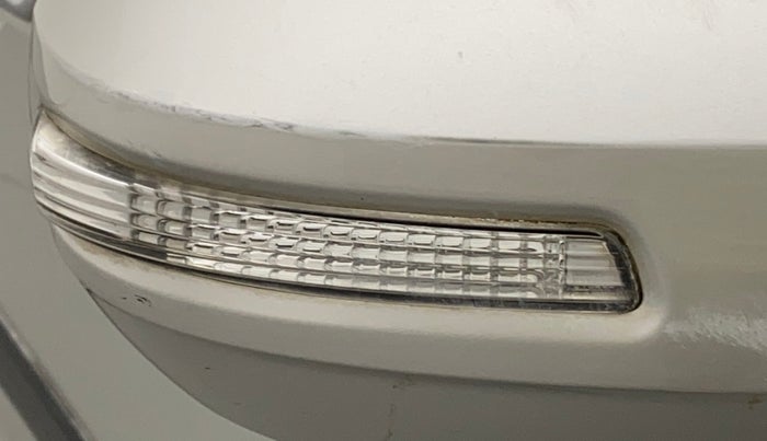 2014 Maruti Swift Dzire VXI, Petrol, Manual, 78,256 km, Right rear-view mirror - Indicator light not working
