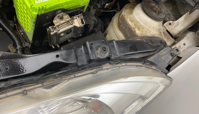 2014 Maruti Swift Dzire VXI, Petrol, Manual, 78,256 km, Left headlight - Clamp has minor damage