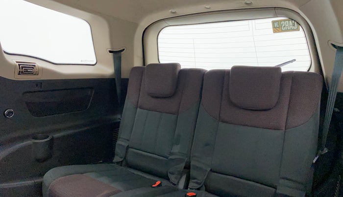 2014 Mahindra XUV500 W6, Diesel, Manual, 94,165 km, Third Seat Row ( optional )