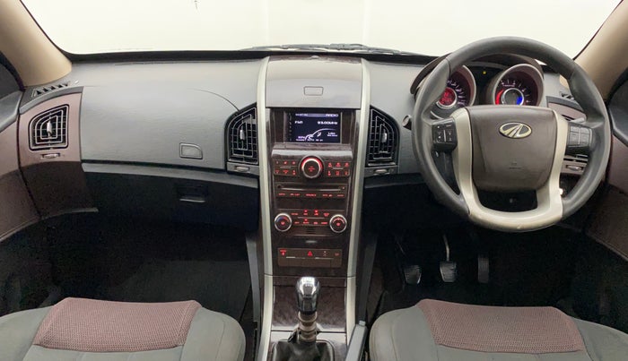 2014 Mahindra XUV500 W6, Diesel, Manual, 94,165 km, Dashboard