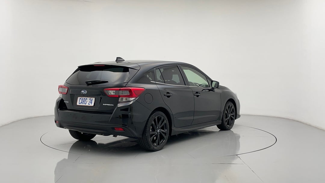 Right Back Diagonal (45- Degree) View