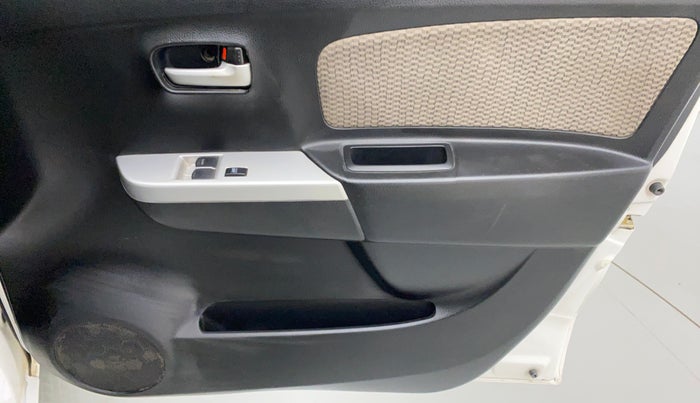2015 Maruti Wagon R 1.0 LXI, Petrol, Manual, 24,414 km, Driver Side Door Panels Control
