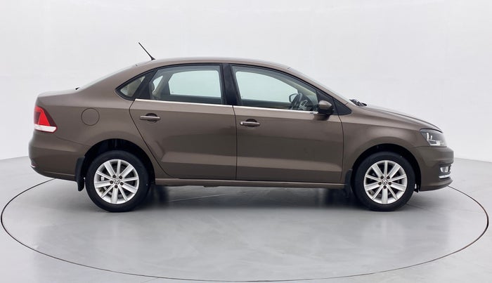 2015 Volkswagen Vento HIGHLINE PETROL, Petrol, Manual, 70,950 km, Right Side View