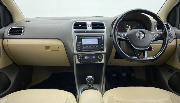 2015 Volkswagen Vento HIGHLINE PETROL, Petrol, Manual, 70,950 km, Dashboard