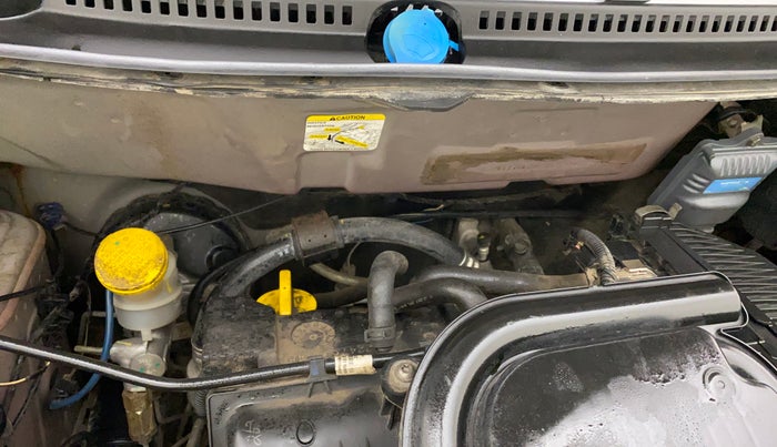 2018 Datsun Redi Go T (O), CNG, Manual, 39,594 km, Firewall - Slight discoloration