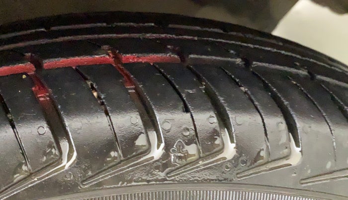 2018 Datsun Redi Go T (O), CNG, Manual, 39,594 km, Right Front Tyre Tread
