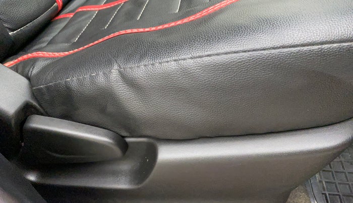 2018 Datsun Redi Go T (O), CNG, Manual, 39,594 km, Driver Side Adjustment Panel