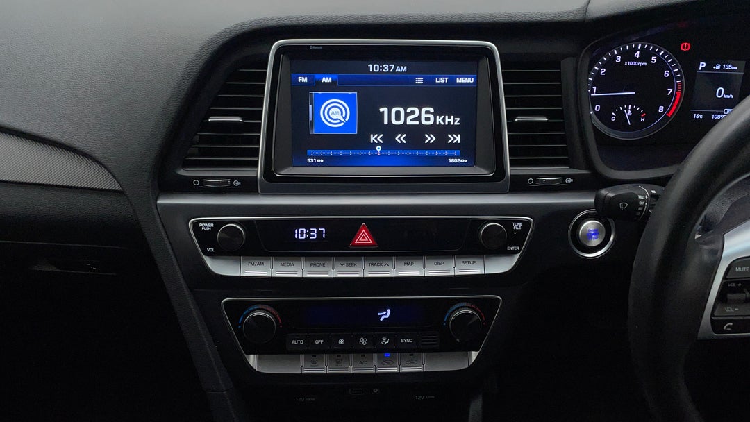 2018 Hyundai Sonata Active, Automatic, 108925 km, Center Console