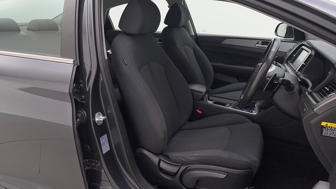 2018 Hyundai Sonata Active, Automatic, 108925 km, Right Side Front Door Cabin View