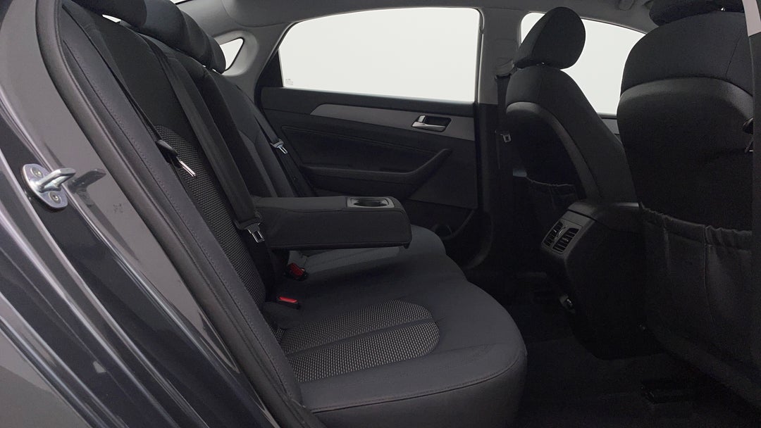 2018 Hyundai Sonata Active, Automatic, 108925 km, Right Side Rear Door Cabin View