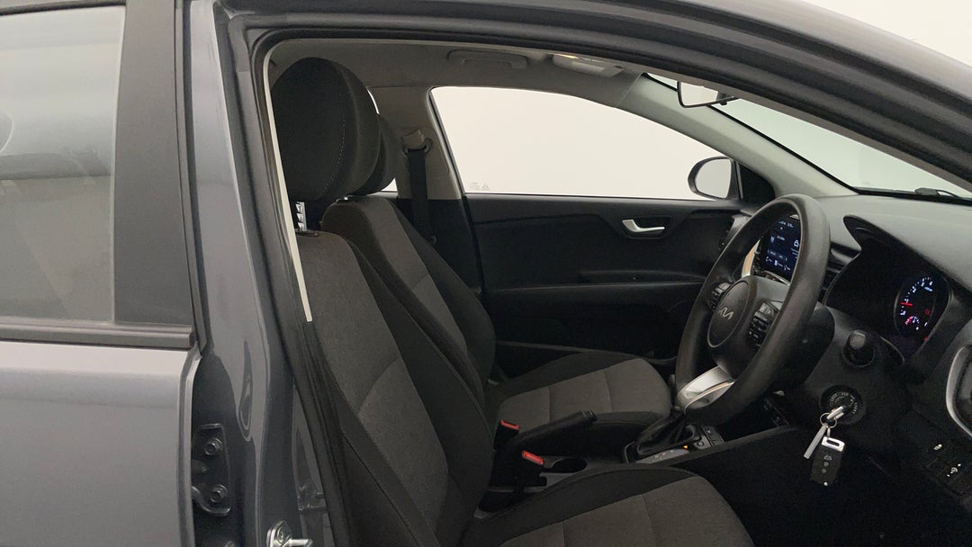 2022 Kia Stonic S, Automatic, 56342 km, Right Side Front Door Cabin View
