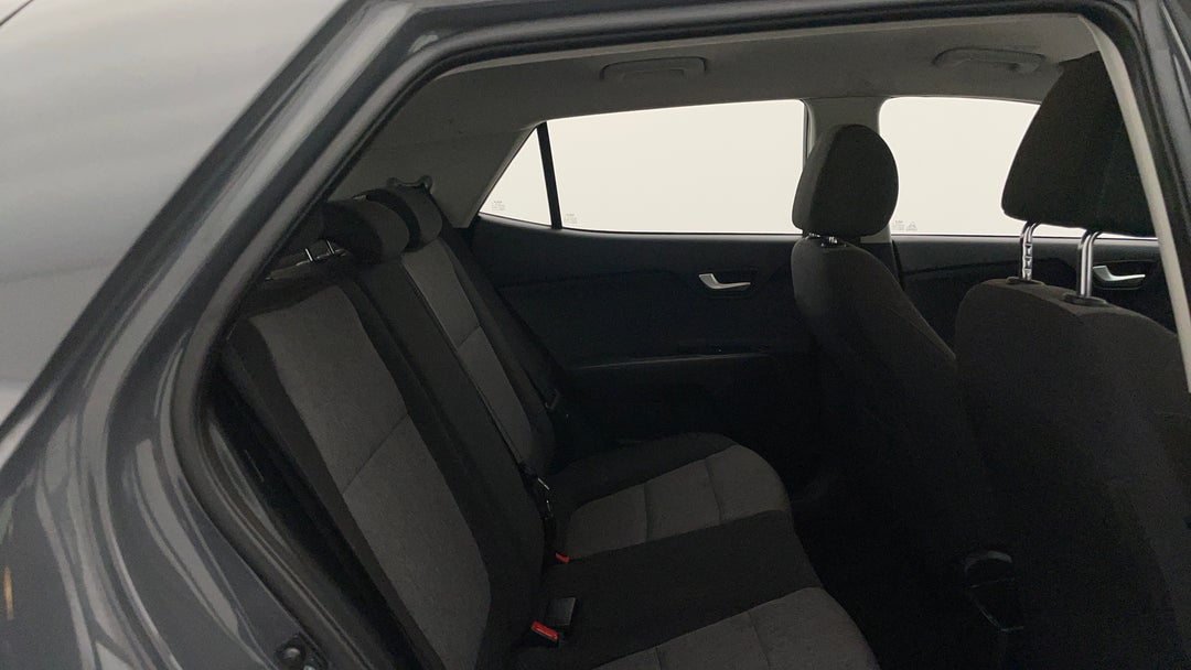 2022 Kia Stonic S, Automatic, 56342 km, Right Side Rear Door Cabin View