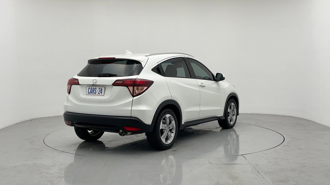 2016 Honda HR-V Vti-s, Automatic, 33171 km, Right Back Diagonal (45- Degree) View