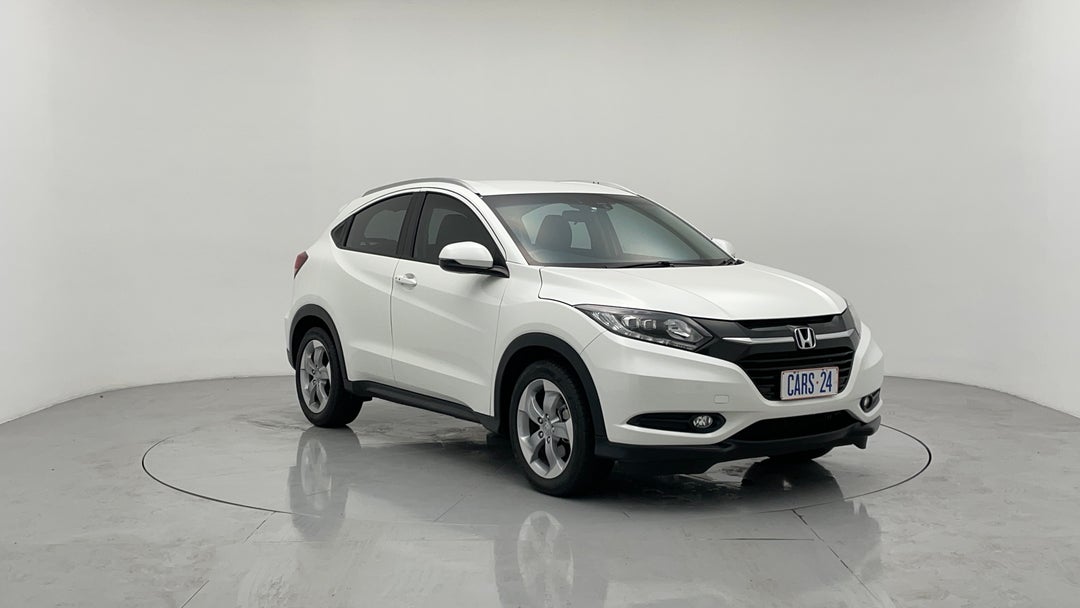2016 Honda HR-V Vti-s, Automatic, 33171 km, Right Front Diagonal (45- Degree) View