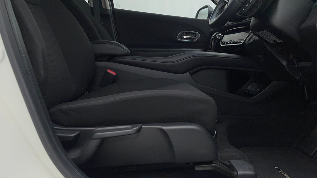 2016 Honda HR-V Vti-s, Automatic, 33171 km, Drivers Side Adjustment Panel