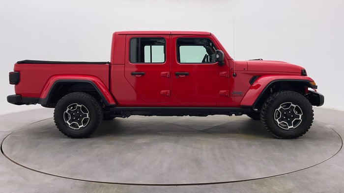 JEEP GLADIATOR-Right Side View