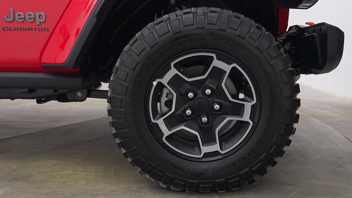 JEEP GLADIATOR-Right Front Tyre