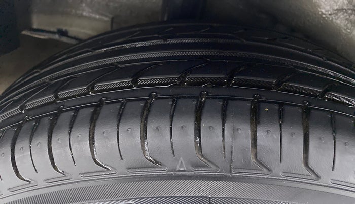 2014 Honda City SV CVT PETROL, Petrol, Automatic, 32,125 km, Right Rear Tyre Tread