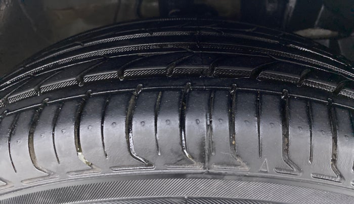 2014 Honda City SV CVT PETROL, Petrol, Automatic, 32,125 km, Right Front Tyre Tread