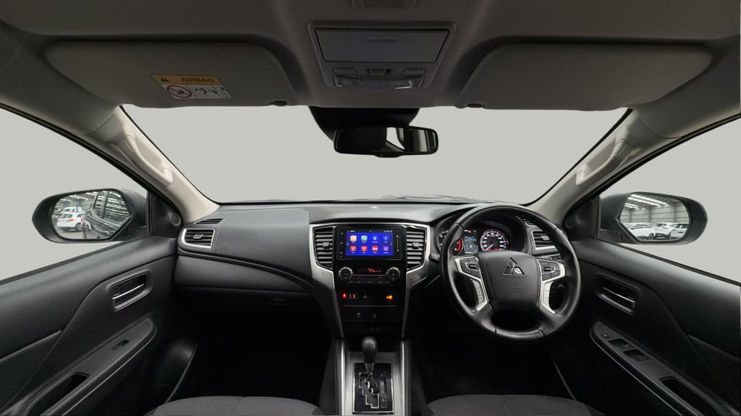 2022 Mitsubishi Triton Glx-r (4x4), Automatic, 37568 km, Dashboard View