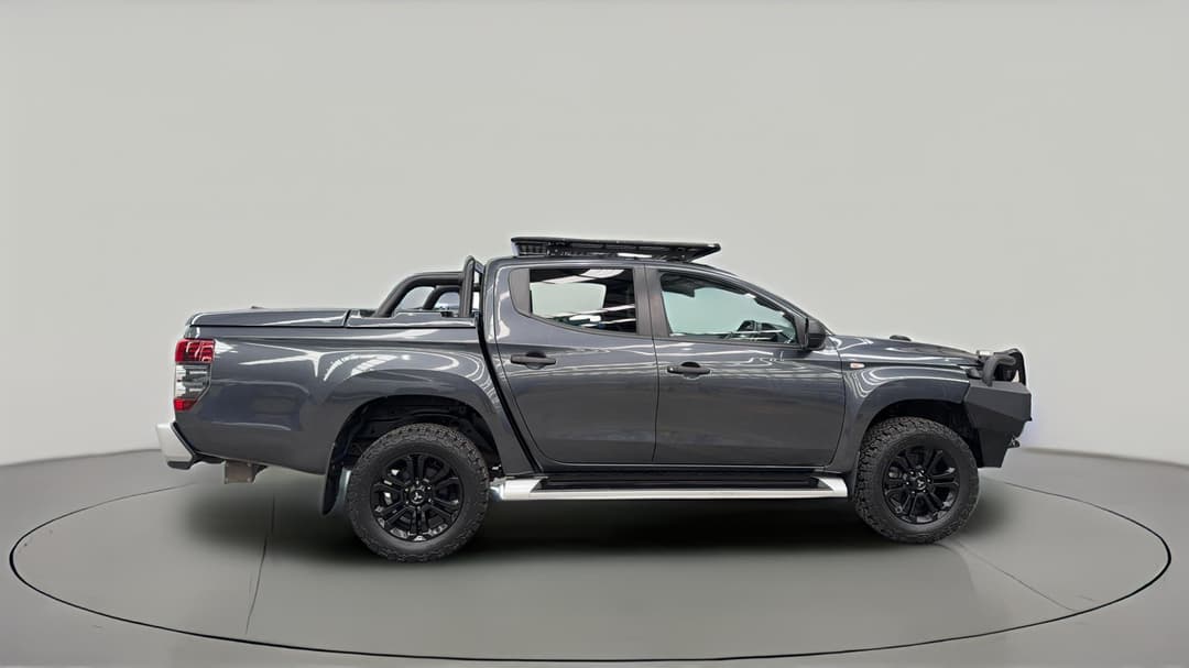 2022 Mitsubishi Triton Glx-r (4x4), Automatic, 37568 km, Right Side View