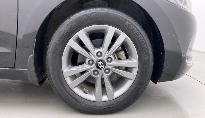 2017 Hyundai New Elantra 2.0 SX(O) AT PETROL, Petrol, Automatic, 61,739 km, Right Front Wheel