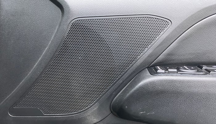 2017 Hyundai New Elantra 2.0 SX(O) AT PETROL, Petrol, Automatic, 61,739 km, Speaker