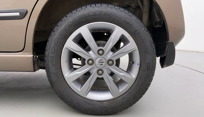 2017 Maruti Wagon R 1.0 VXI PLUS, Petrol, Manual, 27,844 km, Left Rear Wheel