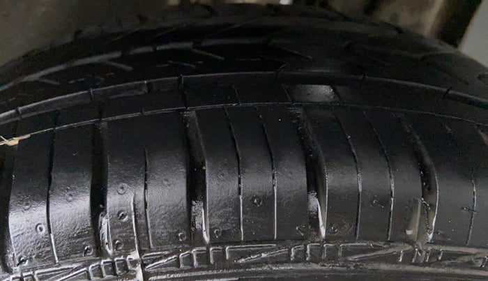 2017 Maruti Wagon R 1.0 VXI PLUS, Petrol, Manual, 27,844 km, Left Rear Tyre Tread