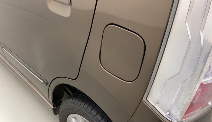 2017 Maruti Wagon R 1.0 VXI PLUS, Petrol, Manual, 27,844 km, Left quarter panel - Slightly dented