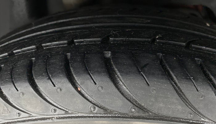 2017 Ford Figo Aspire 1.5 TITANIUM DIESEL, Diesel, Manual, 41,370 km, Right Rear Tyre Tread