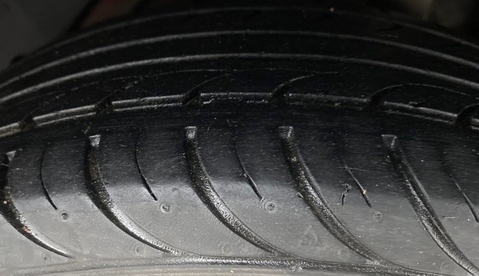 2017 Ford Figo Aspire 1.5 TITANIUM DIESEL, Diesel, Manual, 41,370 km, Left Rear Tyre Tread