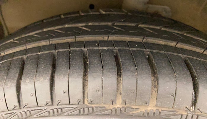2015 Maruti Celerio VXI AMT, Petrol, Automatic, 1,16,265 km, Left Front Tyre Tread