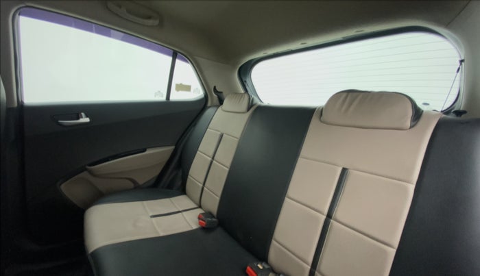2019 Hyundai Grand i10 1.2 KAPPA SPORTZ (O), Petrol, Manual, 28,787 km, Right Side Rear Door Cabin