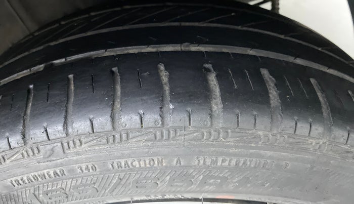 2019 Hyundai Grand i10 1.2 KAPPA SPORTZ (O), Petrol, Manual, 28,787 km, Left Rear Tyre Tread