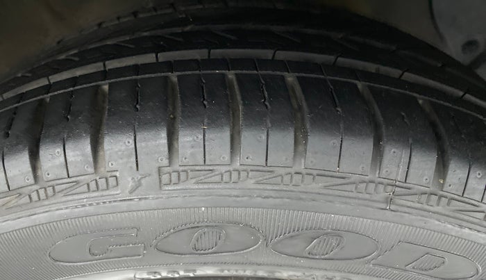 2019 Hyundai Grand i10 1.2 KAPPA SPORTZ (O), Petrol, Manual, 28,787 km, Right Front Tyre Tread