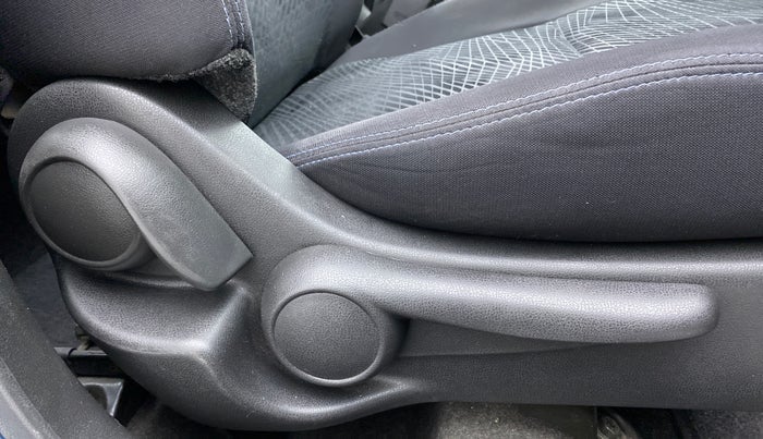 2016 Nissan Micra XV CVT, Petrol, Automatic, 51,567 km, Driver Side Adjustment Panel