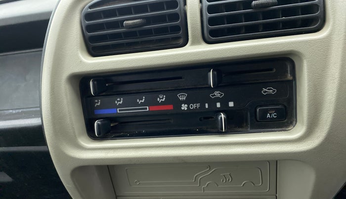 2019 Maruti Eeco 5 STR WITH A/C+HTR, Petrol, Manual, 30,291 km, AC Unit - Directional switch has minor damage
