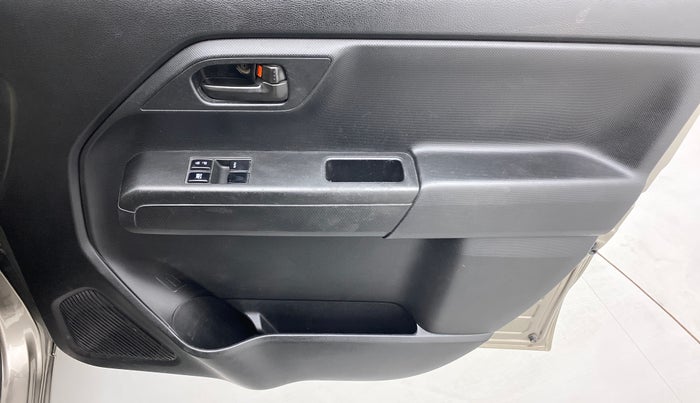 2020 Maruti New Wagon-R LXI CNG (O) 1.0, CNG, Manual, 66,284 km, Driver Side Door Panels Control