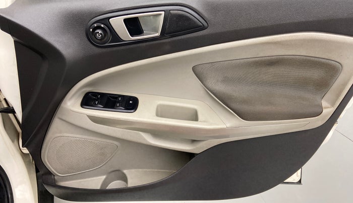2016 Ford Ecosport 1.5 TITANIUM TI VCT, Petrol, Manual, 70,883 km, Driver Side Door Panels Control