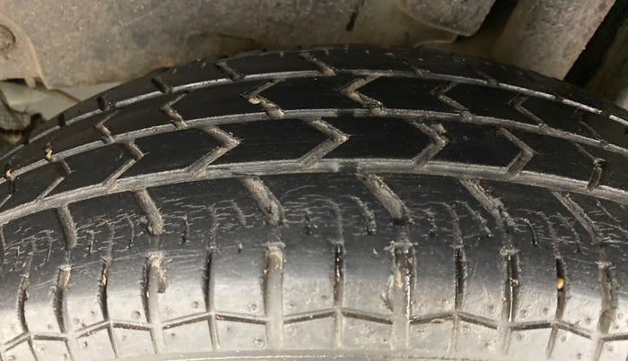 2013 Maruti Swift VDI, Diesel, Manual, 50,384 km, Left Rear Tyre Tread