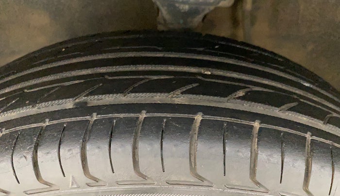 2015 Maruti Alto K10 VXI, Petrol, Manual, 81,846 km, Left Front Tyre Tread