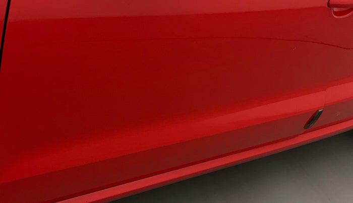 2016 Volkswagen Polo HIGHLINE1.5L, Diesel, Manual, 86,963 km, Front passenger door - Minor scratches