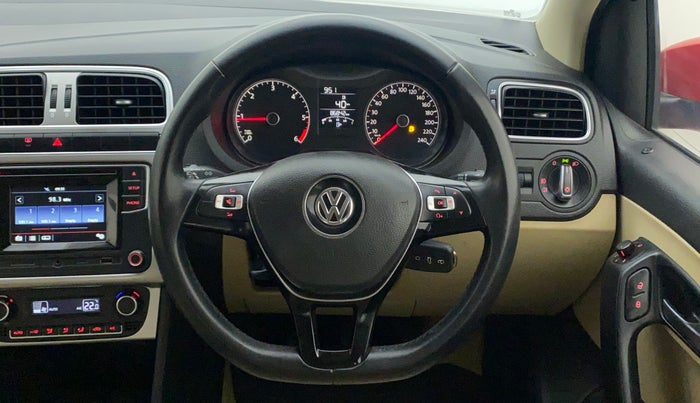 2016 Volkswagen Polo HIGHLINE1.5L, Diesel, Manual, 86,963 km, Steering Wheel Close Up