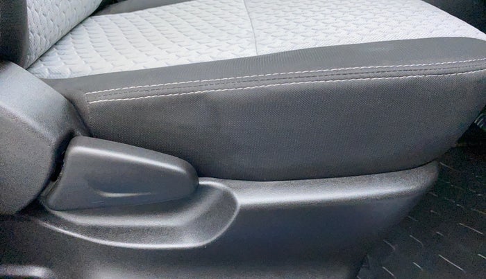 2021 Datsun Redi Go T (O), Petrol, Manual, 641 km, Driver Side Adjustment Panel
