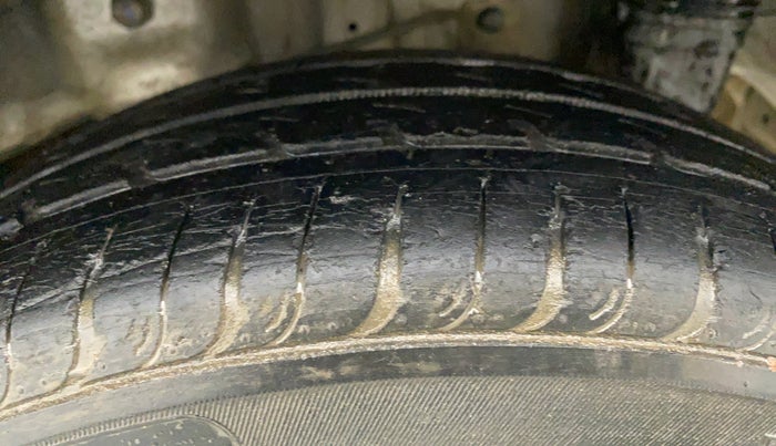 2018 Hyundai Eon ERA PLUS, Petrol, Manual, 51,864 km, Left Rear Tyre Tread