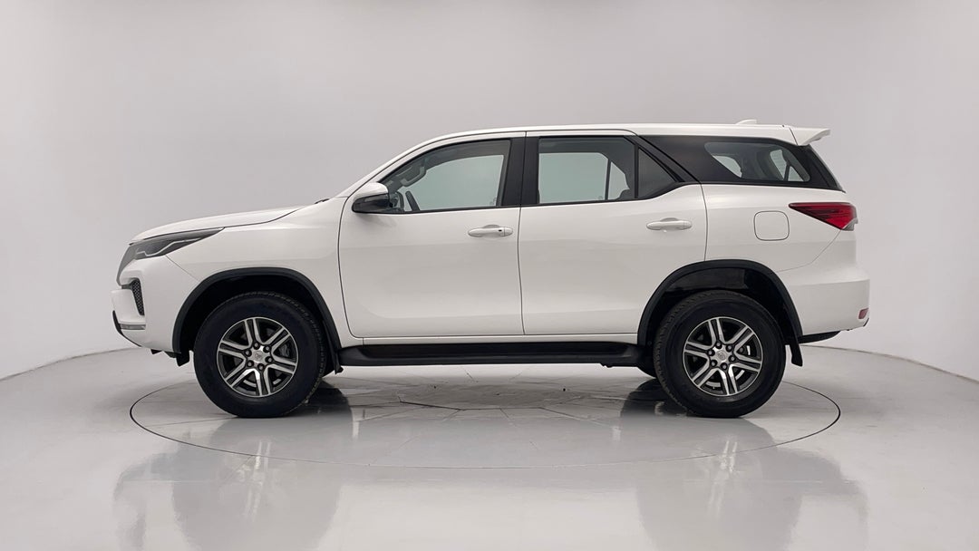 2022 Toyota Fortuner Gx, Automatic, 98033 km, Left Side View