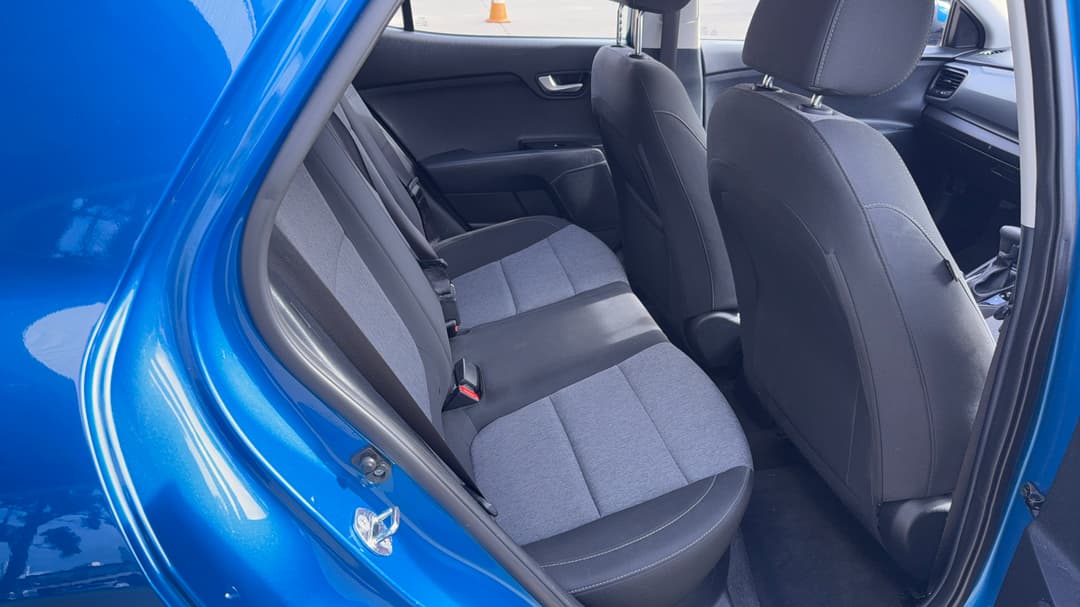 2022 Kia Stonic S, Automatic, 61661 km, Right Side Rear Door Cabin View